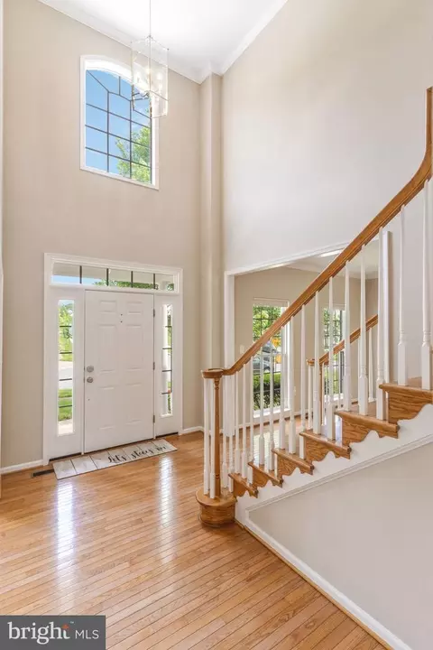 7609 Foxtrail Ct, Hanover, MD 21076 photo 5