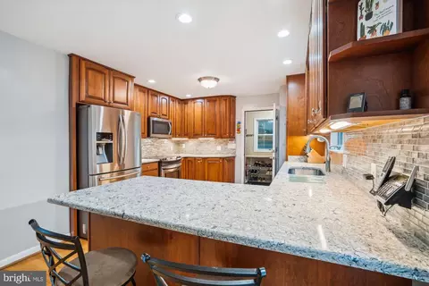 7663 Paradise Beach Rd, Pasadena, MD 21122 photo 18