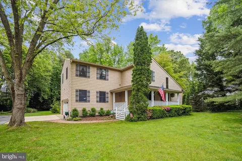 7663 Paradise Beach Rd, Pasadena, MD 21122 photo 3