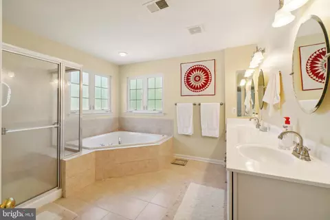 Bath - 1742 Maco Dr, Hanover, MD 21076 photo 2 of 5