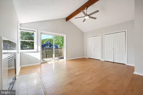 Living - 406 Cedar Grove Rd, Edgewater, MD 21037 photo 4 of 4