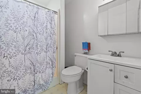 8389 Bodkin Ave, Pasadena, MD 21122 photo 17