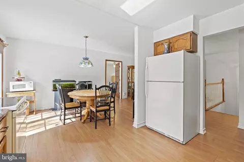 8389 Bodkin Ave, Pasadena, MD 21122 photo 11