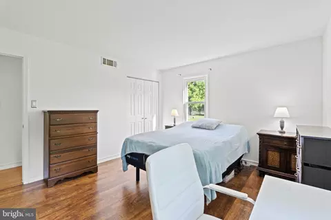 8389 Bodkin Ave, Pasadena, MD 21122 photo 20