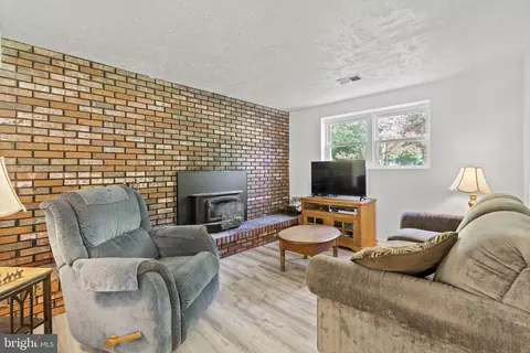 8389 Bodkin Ave, Pasadena, MD 21122 photo 30