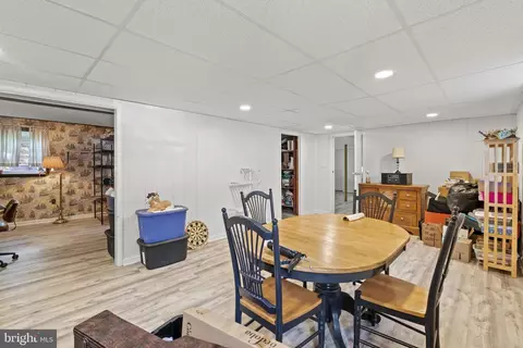 8389 Bodkin Ave, Pasadena, MD 21122 photo 32