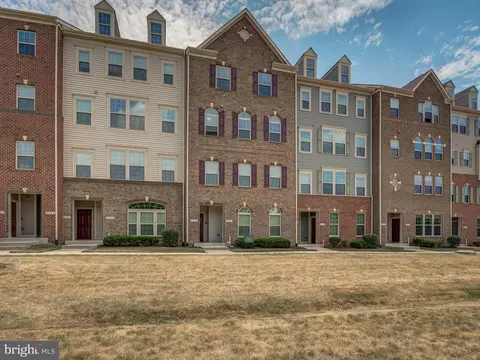 8032 Orchard Grove Rd #15, Odenton, MD 21113