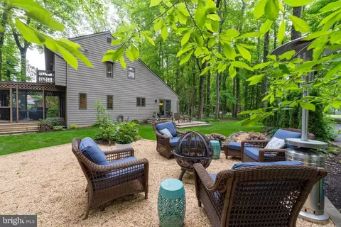Exterior - 2976 Valley View Rd, Annapolis, MD 21401 photo 3 of 19