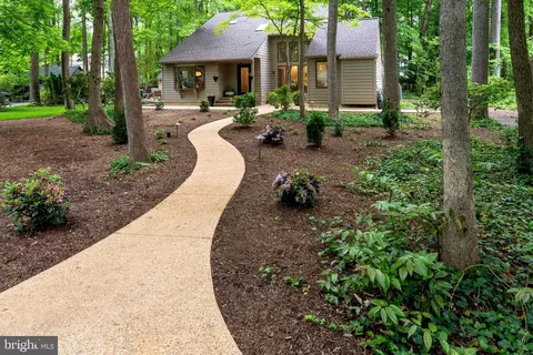 Exterior - 2976 Valley View Rd, Annapolis, MD 21401 photo 12 of 19