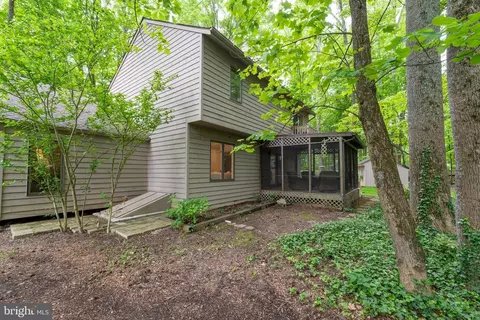 Exterior - 2976 Valley View Rd, Annapolis, MD 21401 photo 17 of 19