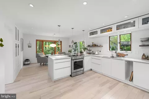 Kitchen - 2976 Valley View Rd, Annapolis, MD 21401 photo 1 of 5