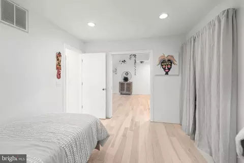 Bedroom - 2976 Valley View Rd, Annapolis, MD 21401 photo 4 of 6