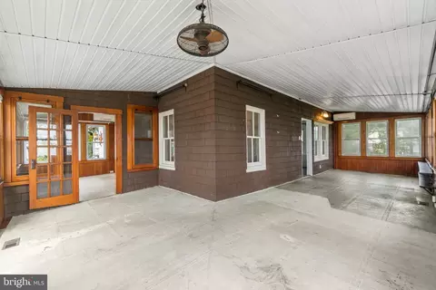 Exterior - 8603 Bay Rd, Pasadena, MD 21122 photo 15 of 17