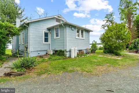 Exterior - 8603 Bay Rd, Pasadena, MD 21122 photo 9 of 17