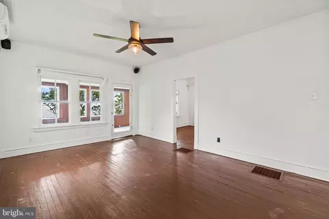 Living - 8603 Bay Rd, Pasadena, MD 21122 photo 2 of 3
