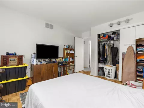Bedroom - 7849 Greengate Way, Pasadena, MD 21122 photo 5 of 8