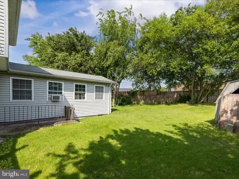 Exterior - 7849 Greengate Way, Pasadena, MD 21122 photo 4 of 8