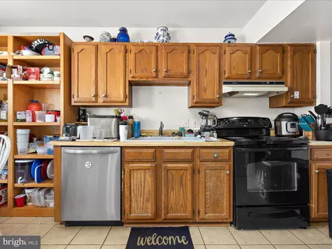 Kitchen - 7849 Greengate Way, Pasadena, MD 21122 photo 2 of 3