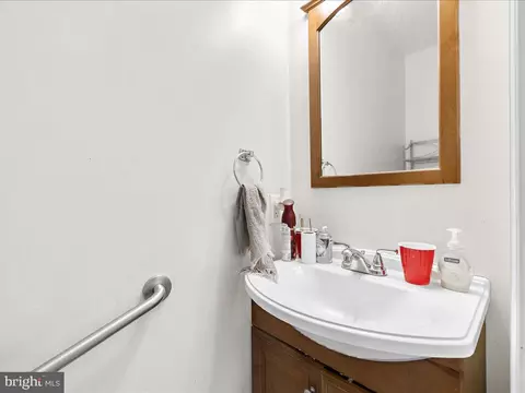 Bath - 7849 Greengate Way, Pasadena, MD 21122 photo 1 of 3