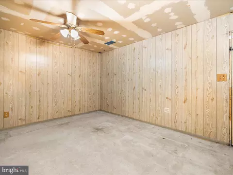 Bedroom - 7849 Greengate Way, Pasadena, MD 21122 photo 8 of 8