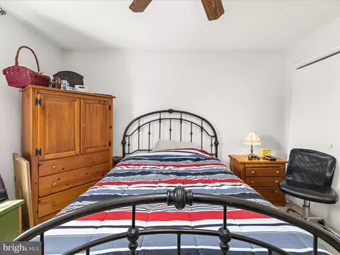 Bedroom - 7849 Greengate Way, Pasadena, MD 21122 photo 3 of 8