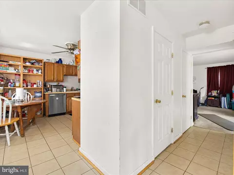 Entry Way - 7849 Greengate Way, Pasadena, MD 21122 photo 1 of 1