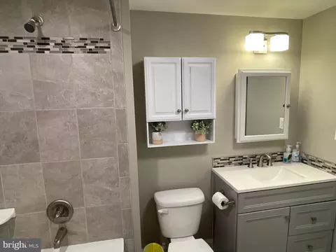 Bath - 8489 Bussenius Rd, Pasadena, MD 21122 photo 2 of 2