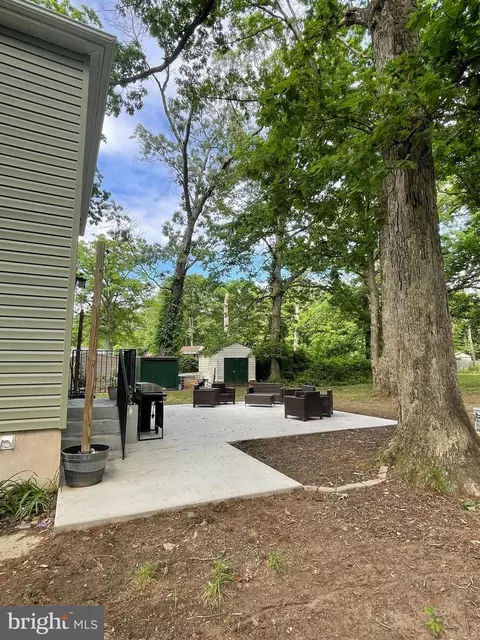 Exterior - 8489 Bussenius Rd, Pasadena, MD 21122 photo 2 of 5