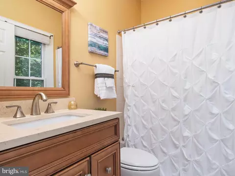 Bath - 6 Watkins Row, Edgewater, MD 21037 photo 5 of 8