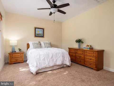 Bedroom - 6 Watkins Row, Edgewater, MD 21037 photo 6 of 9