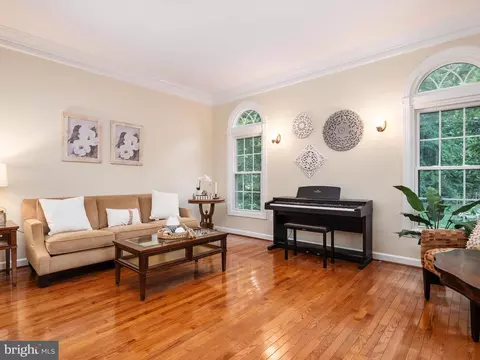 Living - 6 Watkins Row, Edgewater, MD 21037 photo 1 of 3
