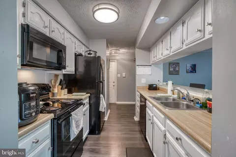 859 Deering Rd #9F, Pasadena, MD 21122 photo 10
