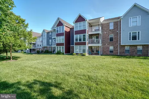 859 Deering Rd #9F, Pasadena, MD 21122 photo 2