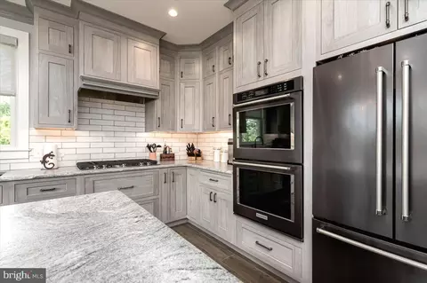 583 Riverside Dr, Pasadena, MD 21122 photo 14