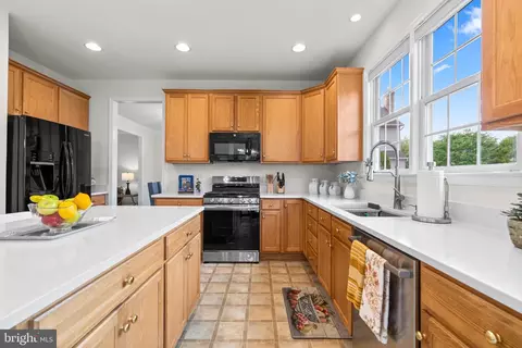 Kitchen - 7832 Coldbrooke Dr, Severn, MD 21144 photo 3 of 7