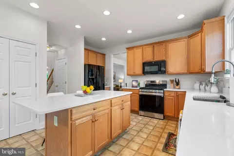 Kitchen - 7832 Coldbrooke Dr, Severn, MD 21144 photo 4 of 7