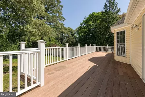 Exterior - 1416 Thies Dr, Pasadena, MD 21122 photo 2 of 10