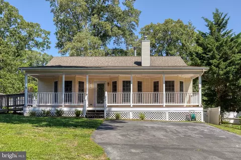 1416 Thies Dr, Pasadena, MD 21122
