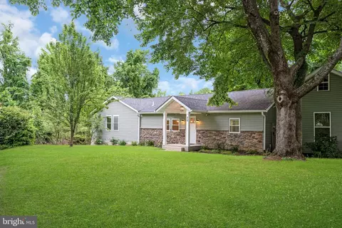 20 Hoyle Ln, Severna Park, MD 21146