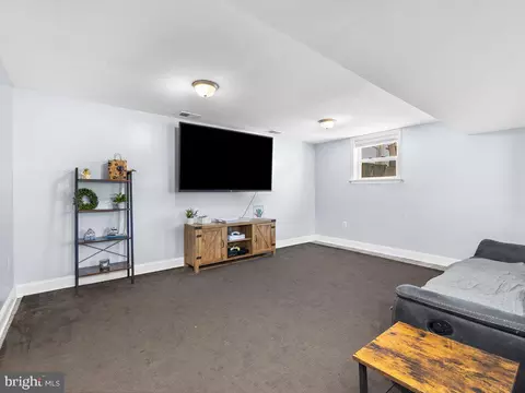 Living - 756 218th St, Pasadena, MD 21122 photo 1 of 3