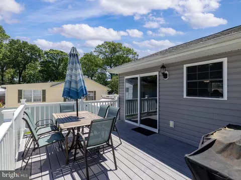 Exterior - 756 218th St, Pasadena, MD 21122 photo 2 of 4