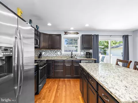 Kitchen - 756 218th St, Pasadena, MD 21122 photo 2 of 3
