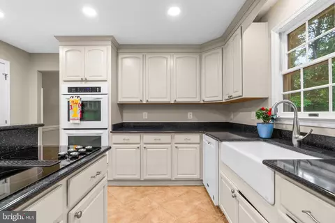 1813 Crosspointe Dr, Annapolis, MD 21401 photo 15