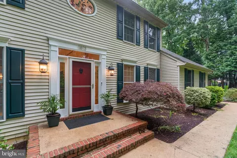 1813 Crosspointe Dr, Annapolis, MD 21401 photo 2