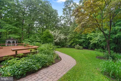 1813 Crosspointe Dr, Annapolis, MD 21401 photo 4