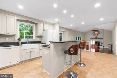 1813 Crosspointe Dr, Annapolis, MD 21401 photo 13