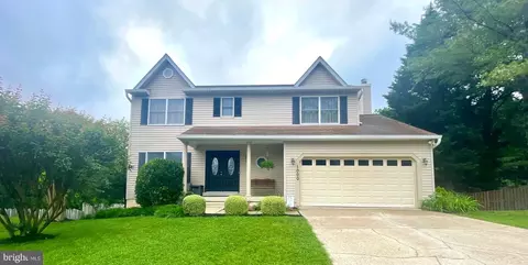 1000 Ice Crystal Ct, Odenton, MD 21113