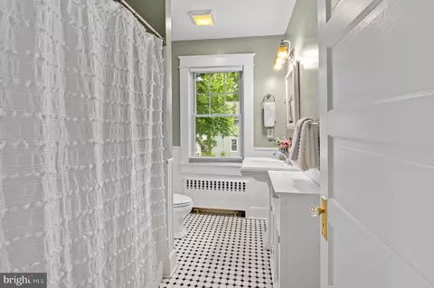 Bath - 400 Taylor Ave, Annapolis, MD 21401 photo 2 of 5