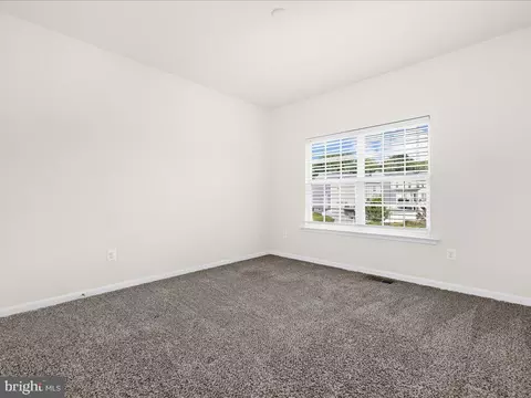 Bedroom - 7942 Meridian Dr, Pasadena, MD 21122 photo 6 of 8