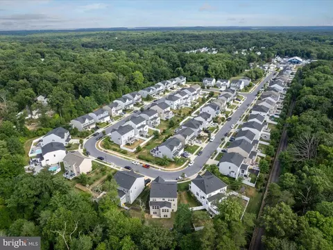 View/Area - 7942 Meridian Dr, Pasadena, MD 21122 photo 10 of 13